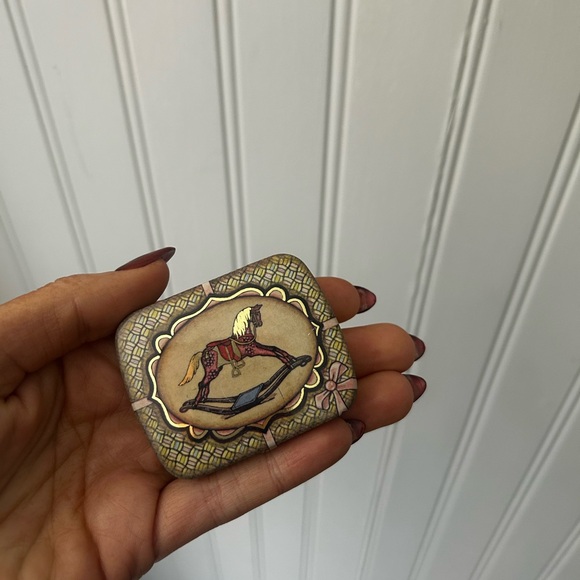 Vintage Rocking Horse Dodo Designs Tiny Tin Trinket Box - Picture 4 of 6
